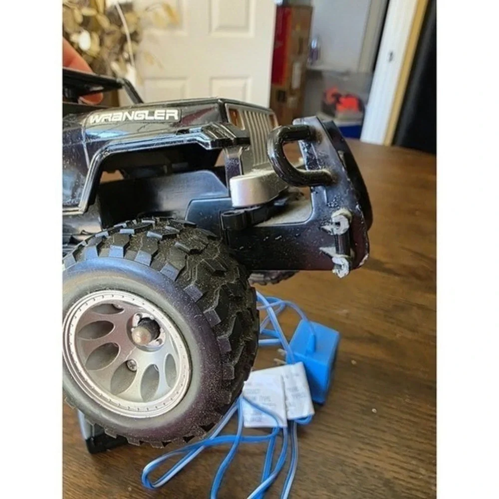 Vintage NIKKO Jeep Wrangler RC Includes Original Remote & Battery‎ Good Shape